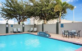 La Quinta By Wyndham Mission At West Mcallen